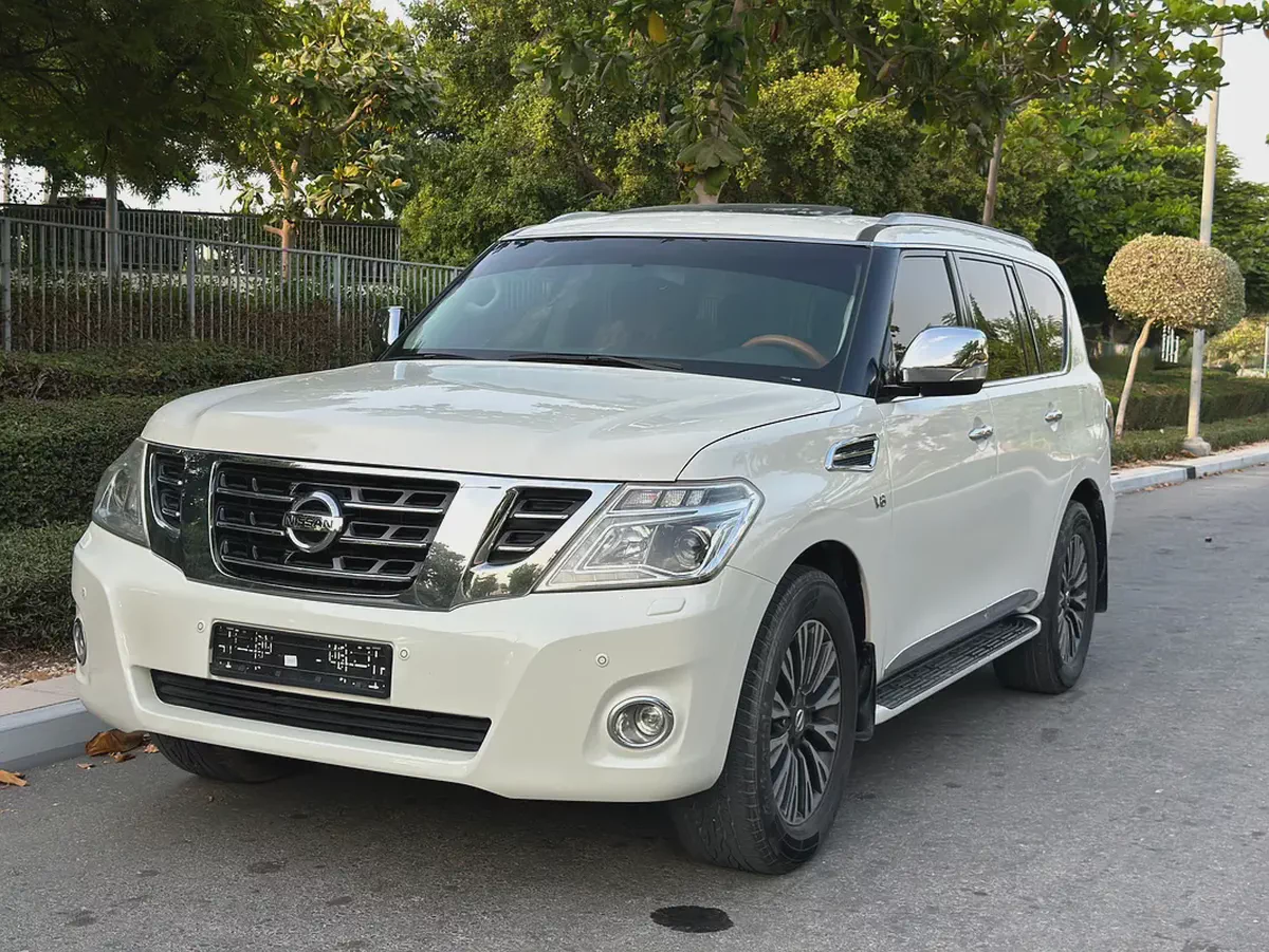 Nissan Patrol 2018 LE Titanium | GCC Specs | Low Mileage | Pristine Condition-2-2