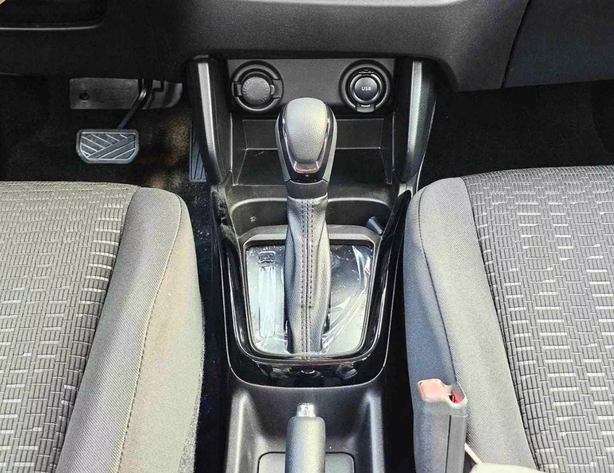 Suzuki Swift GLX SUZUKI SWIFT GLX HYBRID || RADAR | PETROL AT 1.2L V4 (CODE # SWGLXFOH) GRAY 2026-19-0
