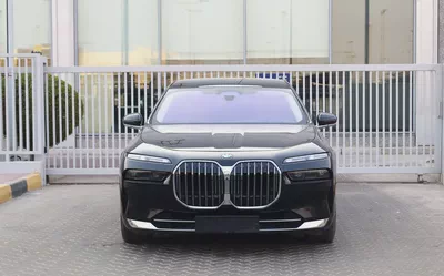 BMW 7 Series 735i Full Option - 2025 GCC - Original Paint-1