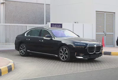 BMW 7 Series 735i Full Option - 2025 GCC - Original Paint-2