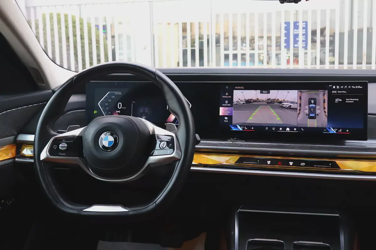 BMW 7 Series 735i Full Option - 2025 GCC - Original Paint-6-6