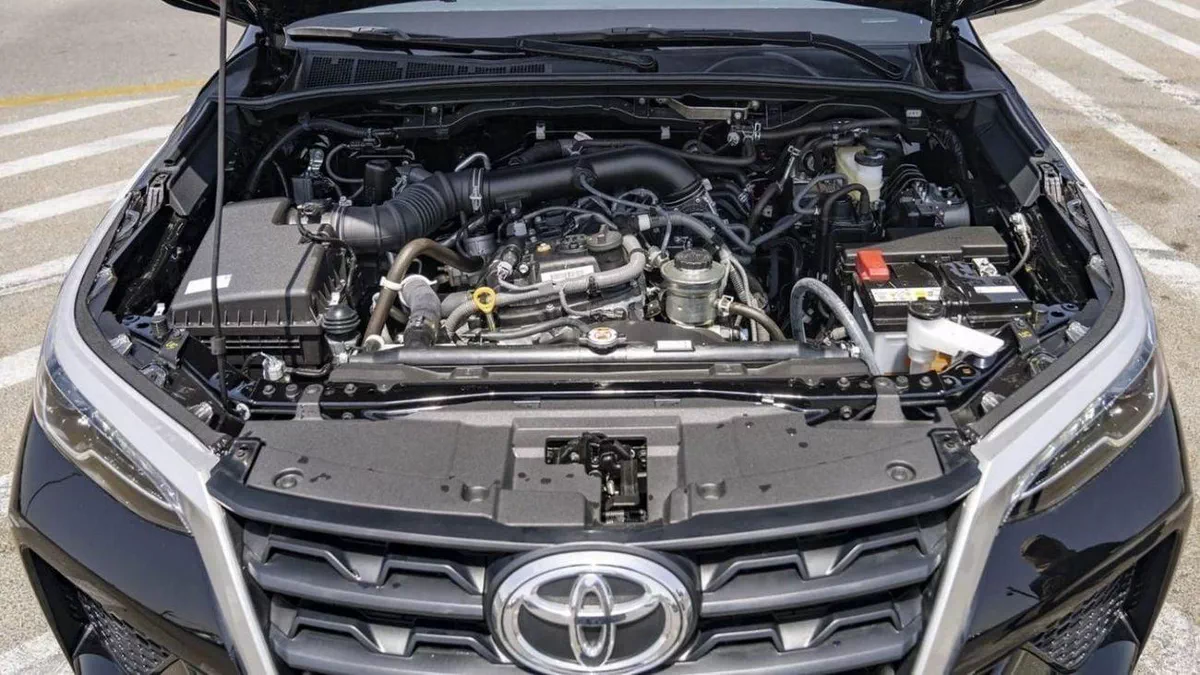 Toyota Fortuner GX2 FORTUNER 2.7L BLACK-18-0