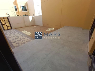 Luxurious brand new 3 bedroom villa available in sustainable city for rent just 130k-10