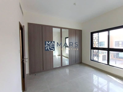 Luxurious brand new 3 bedroom villa available in sustainable city for rent just 130k-6