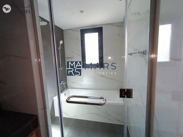 Luxurious brand new 3 bedroom villa available in sustainable city for rent just 130k
