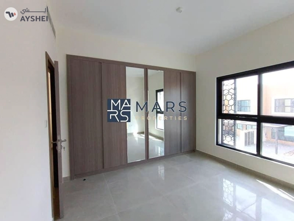 Luxurious brand new 3 bedroom villa available in sustainable city for rent just 130k