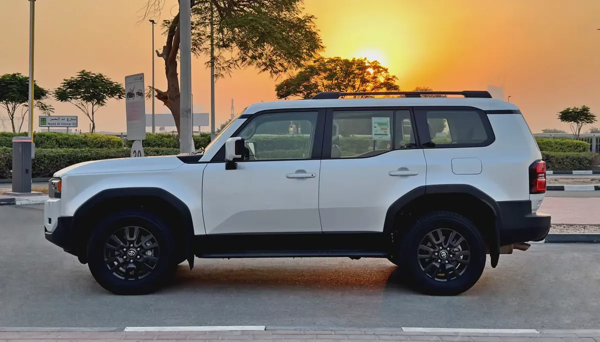 2024 Toyota Prado GXR 2.4 Turbo, Dealer Warranty, GCC Specifications-3-3