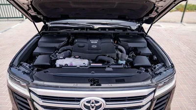 Toyota Land Cruiser VX 3.5L-12
