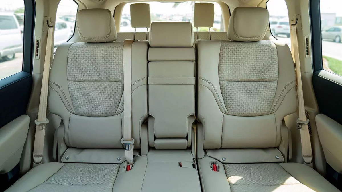 Toyota Land Cruiser VX 3.5L-9-0