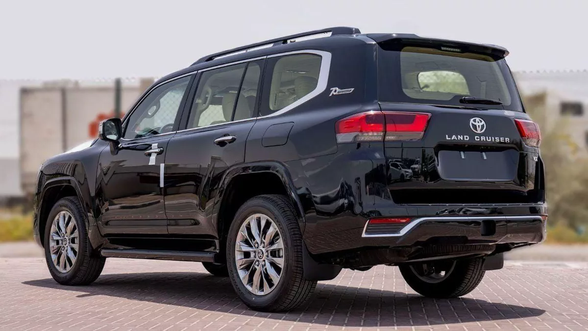 Toyota Land Cruiser VX 3.5L-4-0