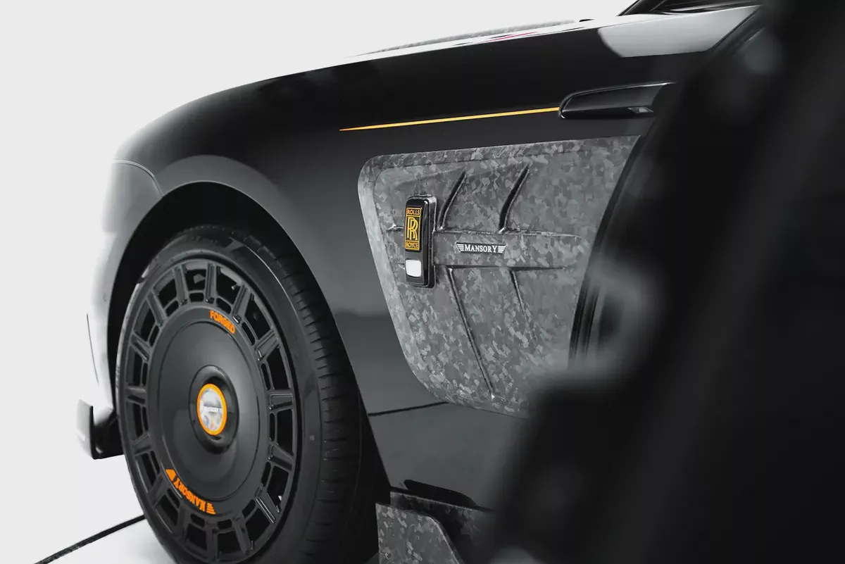2024 ROLLS-ROYCE SPECTRE MANSORY KIT WITH WARRANTY AND SERVICE CONTRACT| U226383-18-18