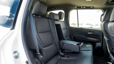 Toyota Land Cruiser VX LC300 VX 4.0P AT MY2024 – WHITE-14
