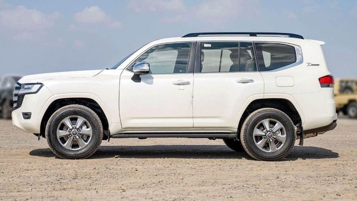 Toyota Land Cruiser VX LC300 VX 4.0P AT MY2024 – WHITE-8-0