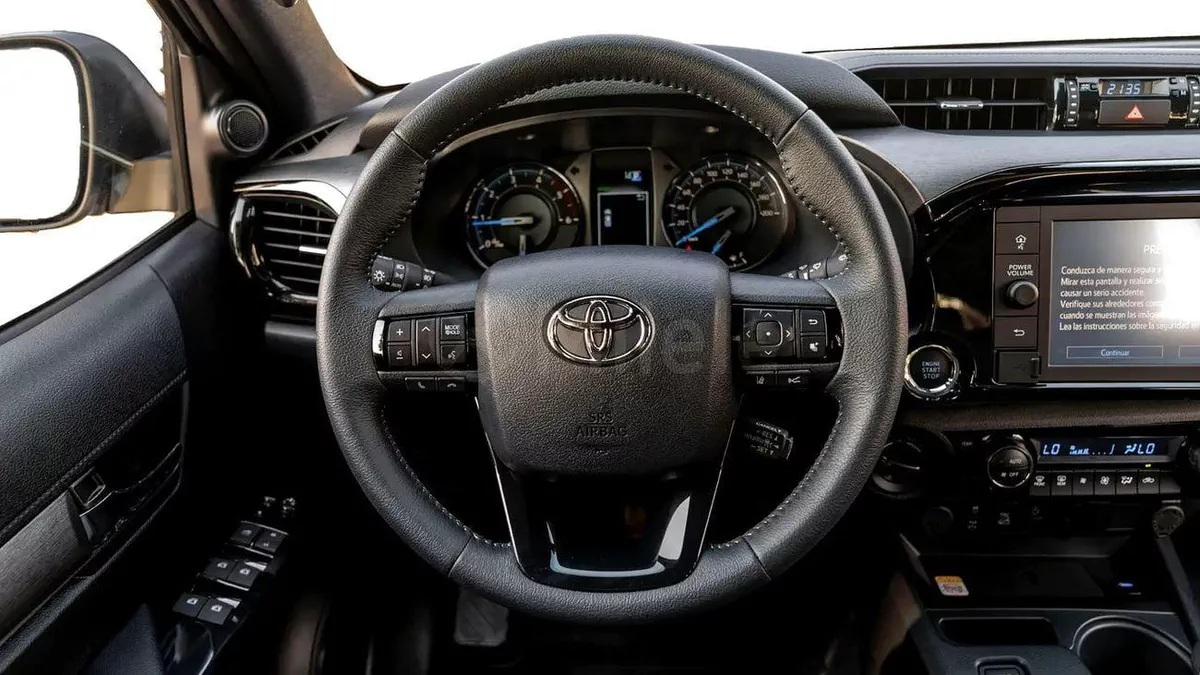 Toyota Hilux ADVENTURE | 2-YEAR WARRANTY + SERVICE AVAILABLE | IN-HOUSE FINANCING | 0% DOWNPAYMENT (BANK)-11-0