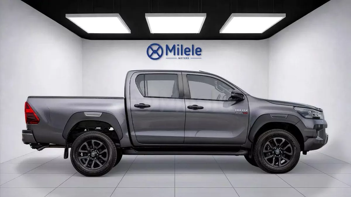 Toyota Hilux ADVENTURE | 2-YEAR WARRANTY + SERVICE AVAILABLE | IN-HOUSE FINANCING | 0% DOWNPAYMENT (BANK)-3-0