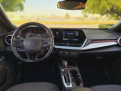 2025 Chevrolet Trax 1RS | American Specs | Brand New Condition-18