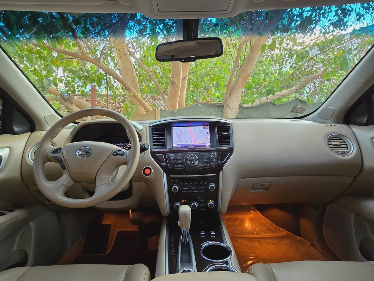 Nissan Pathfinder SL | Full Option | GCC | Excellent condition-12-12