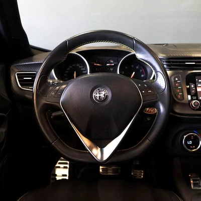 AED 669 P.M • 0% Downpayment • Alfa Romeo Giulietta Veloce • 1 Year Warranty-5