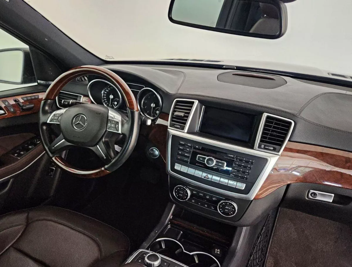 Mercedes Benz GL500 STANDARD 4 MATIC V8 4.7L - FULL OPTION - GCC SPECIFICATION - EXCELLENT CONDITION-7-0