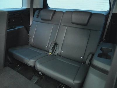 2025 Hyundai Santa Fe | GCC Specs | LOW mileage-15
