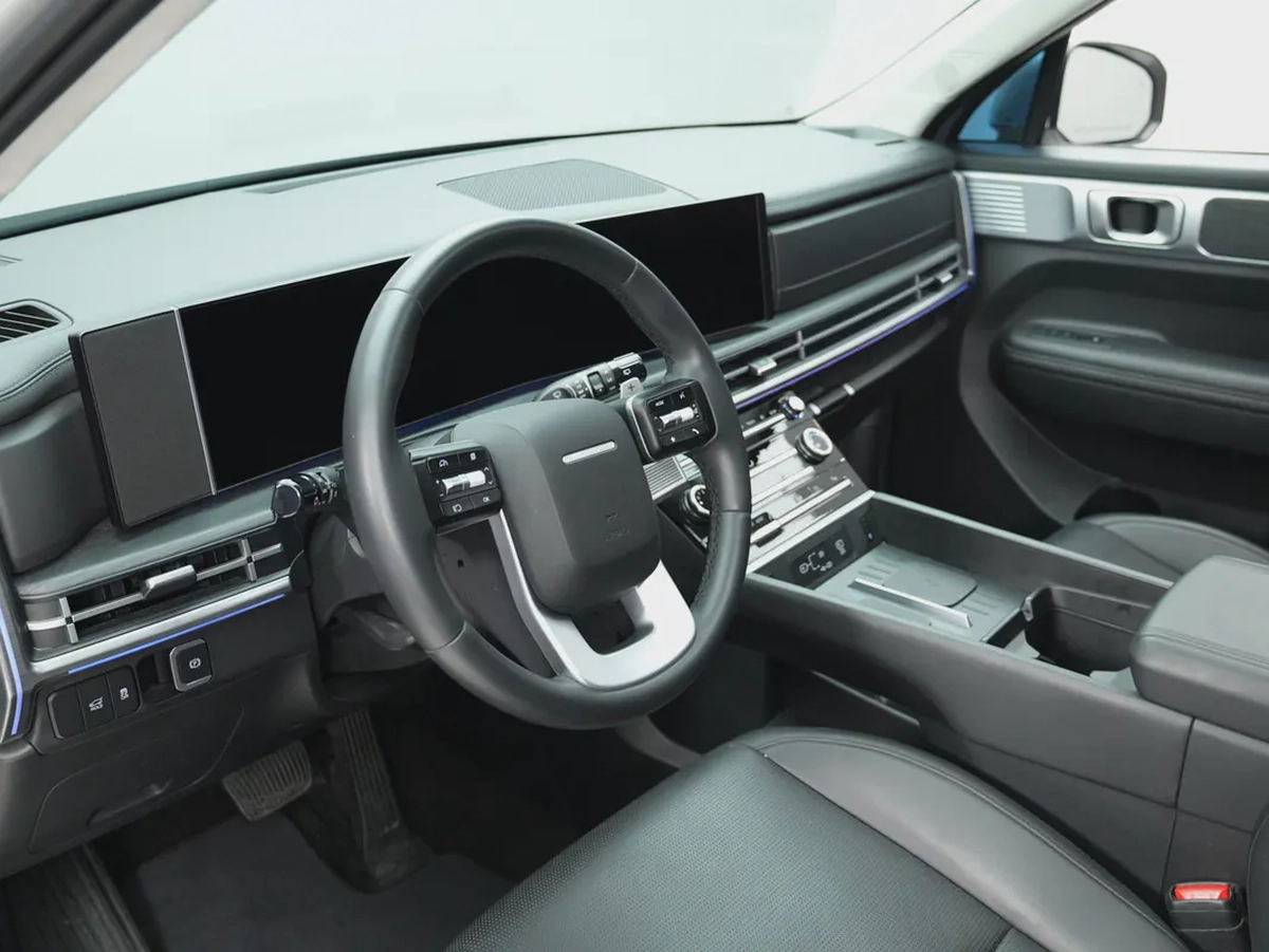 2025 Hyundai Santa Fe | GCC Specs | LOW mileage-10-10