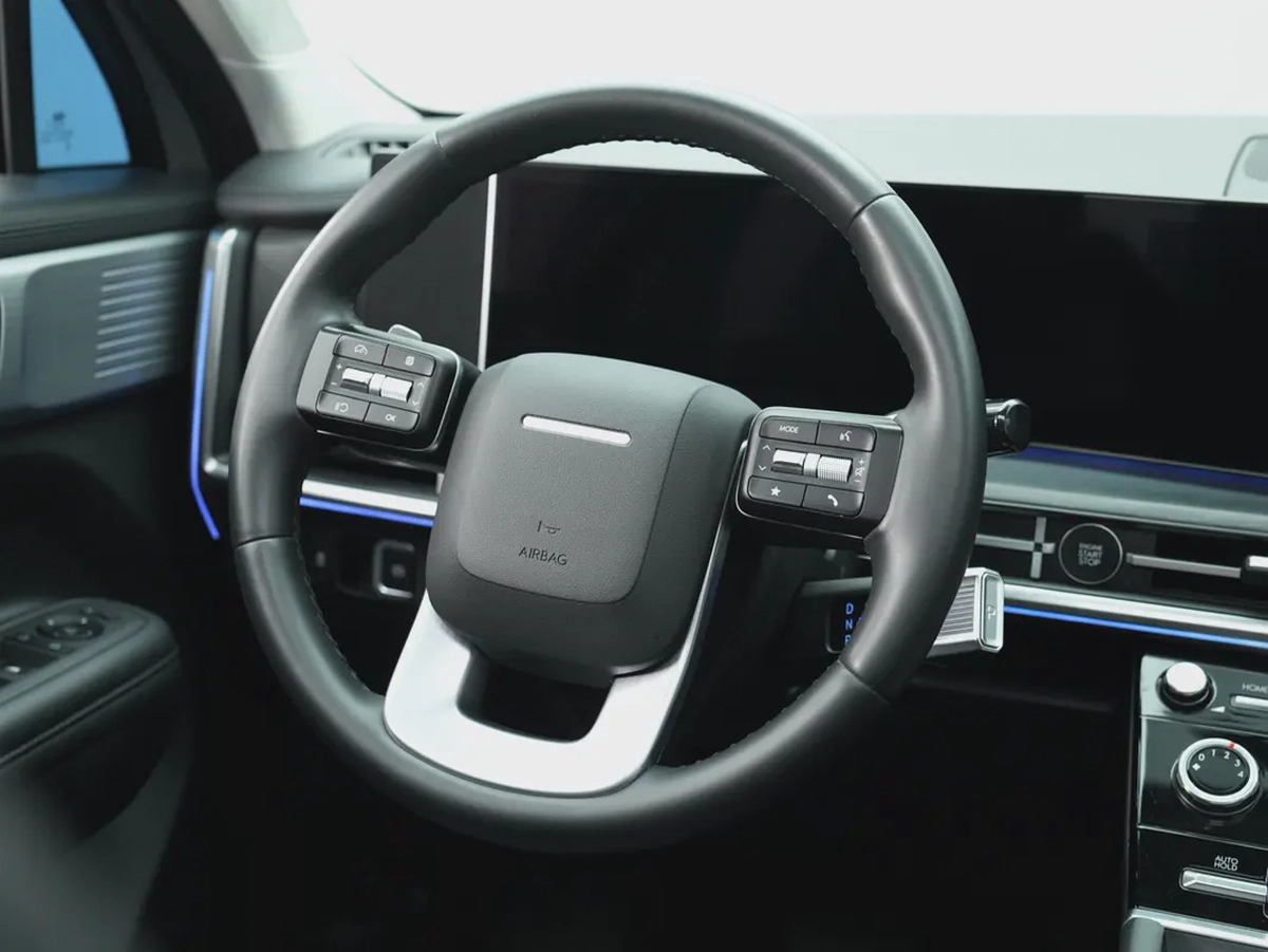 2025 Hyundai Santa Fe | GCC Specs | LOW mileage-8-8