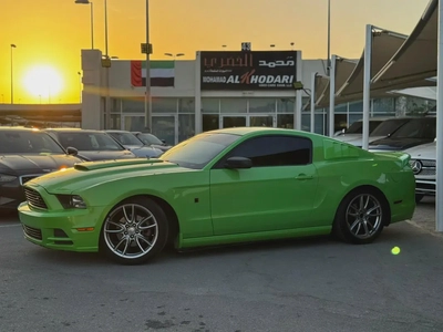 (2014 ) FORD//MUSTANG 6 CYLINDER//GCC// CONVERTED TO ORIGINAL ROACH FROM AL TAYER// GOOD CONDITION//-0