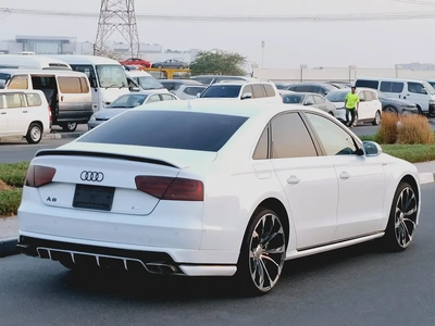 Audi A8-9