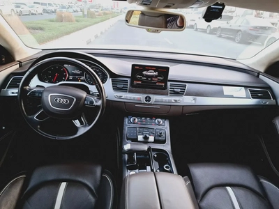 Audi A8-15