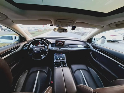Audi A8-16