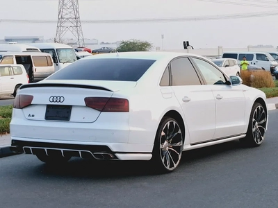 Audi A8-8