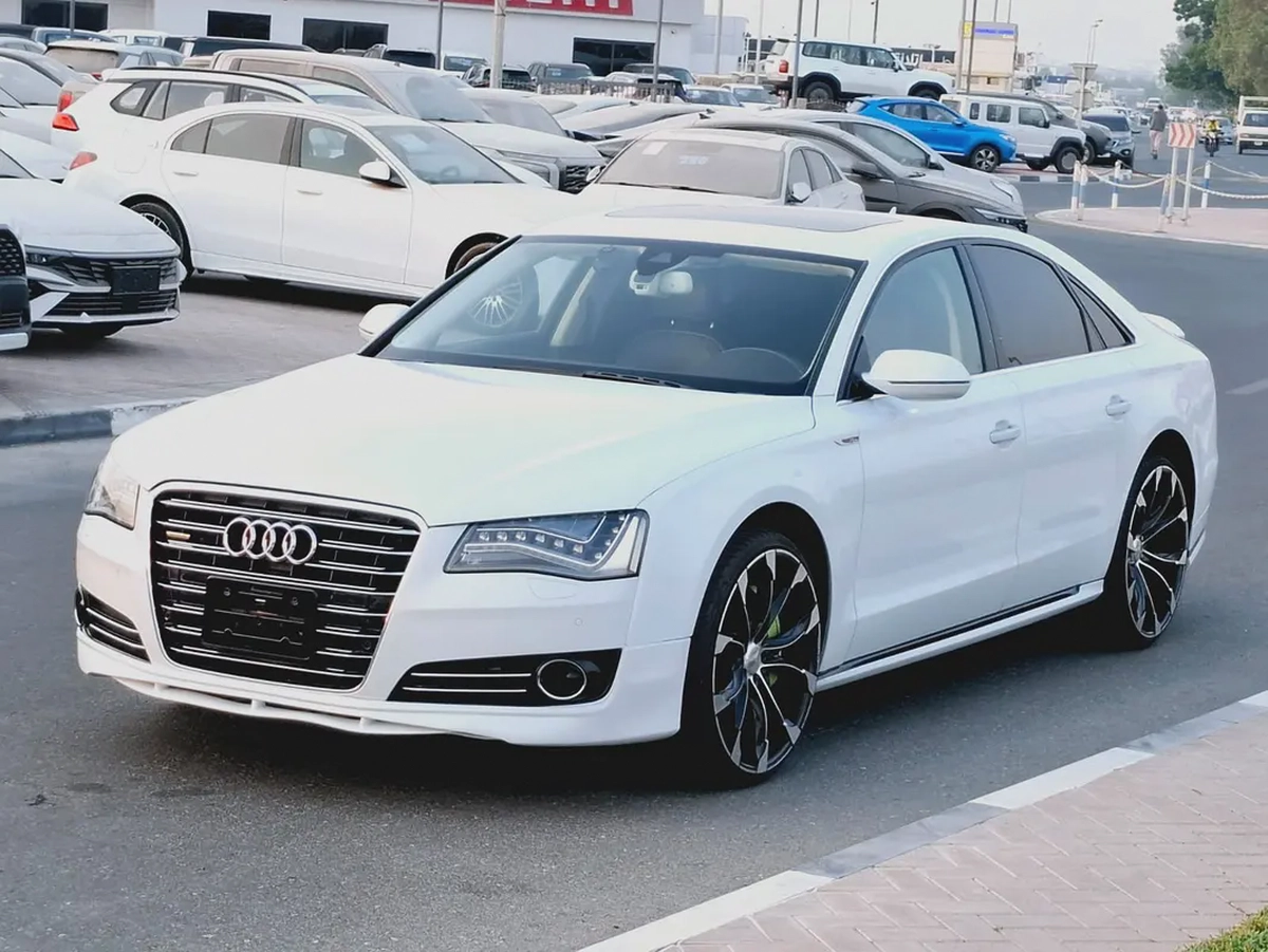 Audi A8-4-4