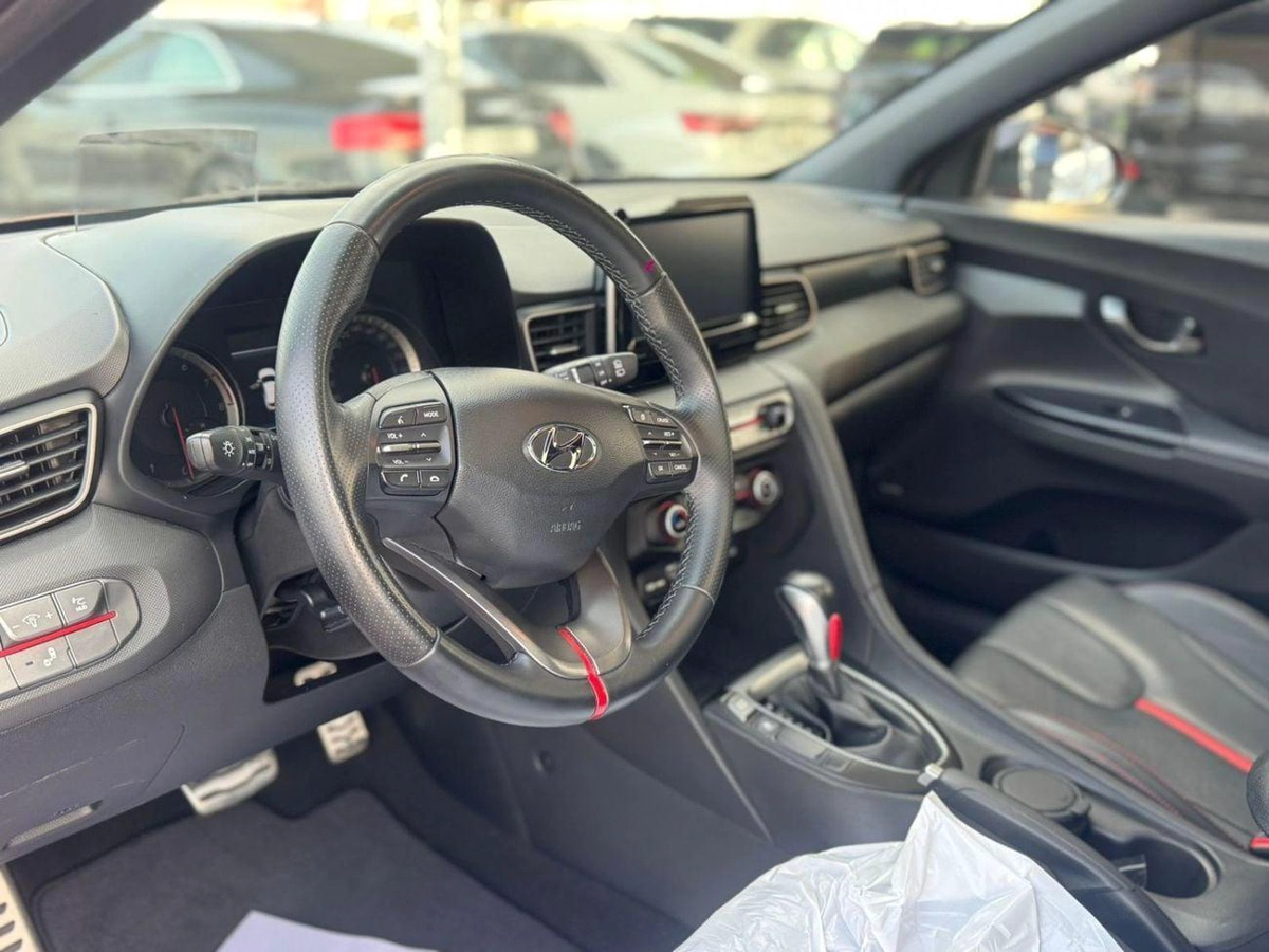 Hyundai Veloster Turbo GDI Turbo 1.6L-9-0