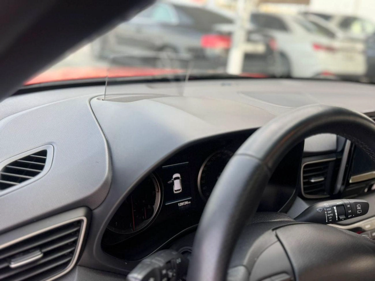 Hyundai Veloster Turbo GDI Turbo 1.6L-11-0
