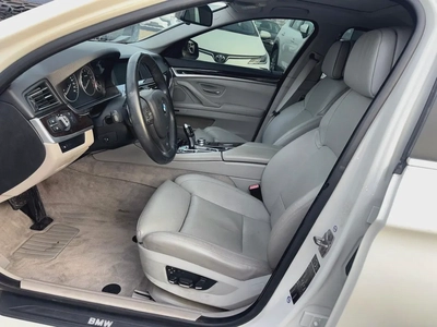 BMW 5-Series 550i 2011 - Japanese Specs-6