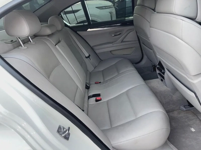 BMW 5-Series 550i 2011 - Japanese Specs-16