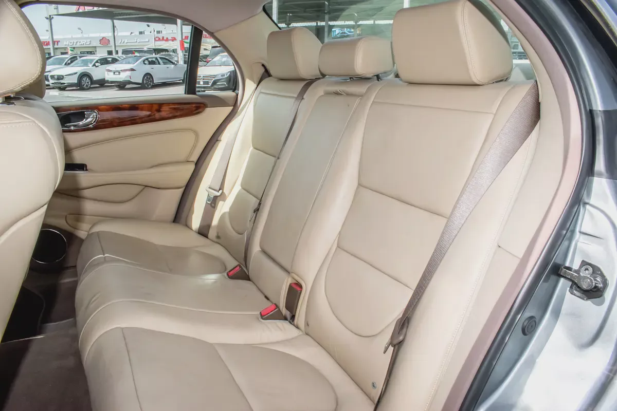 2006 - JAGUAR XJ8 - GOOD CONDITION - ONLY 43,000 KM-13-13