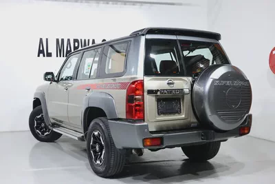 Nissan Patrol Super Safari 2022 GCC Specs-76000KM-PRISTINE CONDITION-2