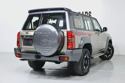 Nissan Patrol Super Safari 2022 GCC Specs-76000KM-PRISTINE CONDITION-3