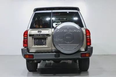 Nissan Patrol Super Safari 2022 GCC Specs-76000KM-PRISTINE CONDITION-6