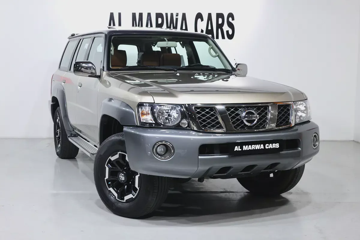 Nissan Patrol Super Safari 2022 GCC Specs-76000KM-PRISTINE CONDITION-1-1