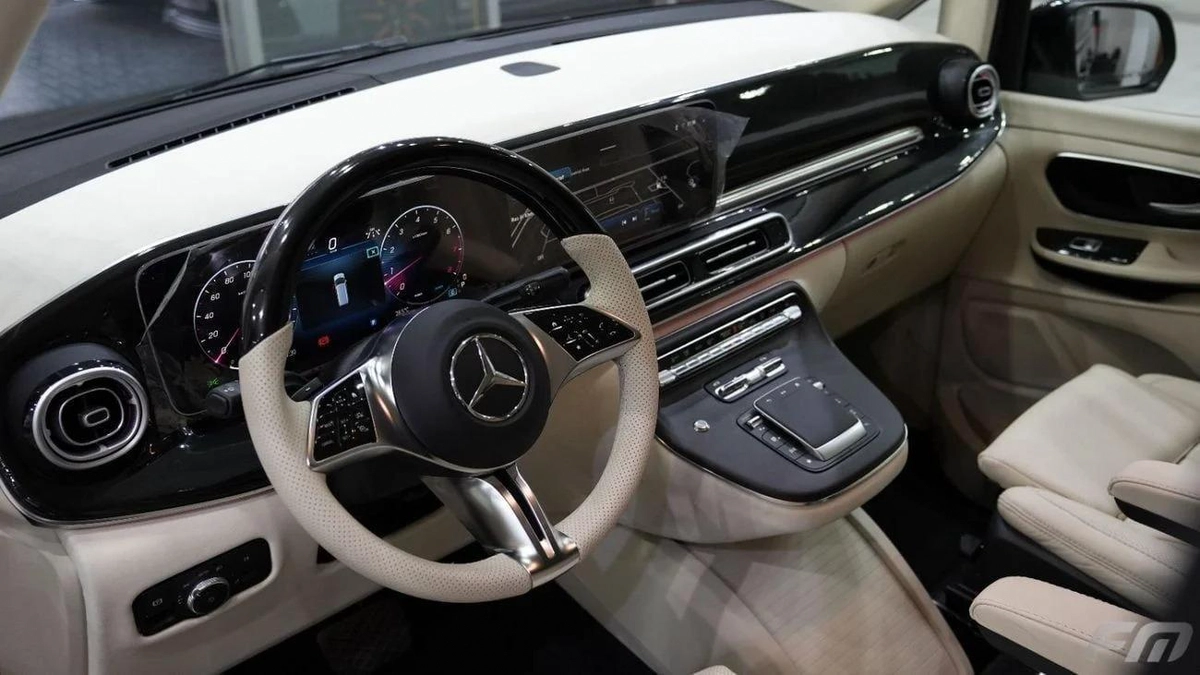 New Mercedes Benz V300 2025-17-17