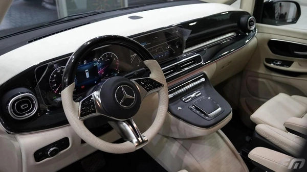 New Mercedes Benz V300 2025