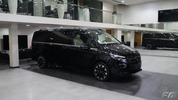 New Mercedes Benz V300 2025
