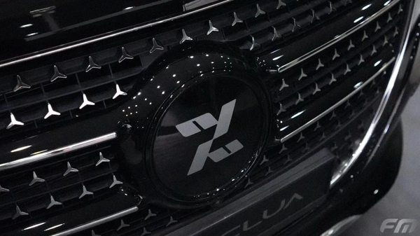 New Mercedes Benz V300 2025