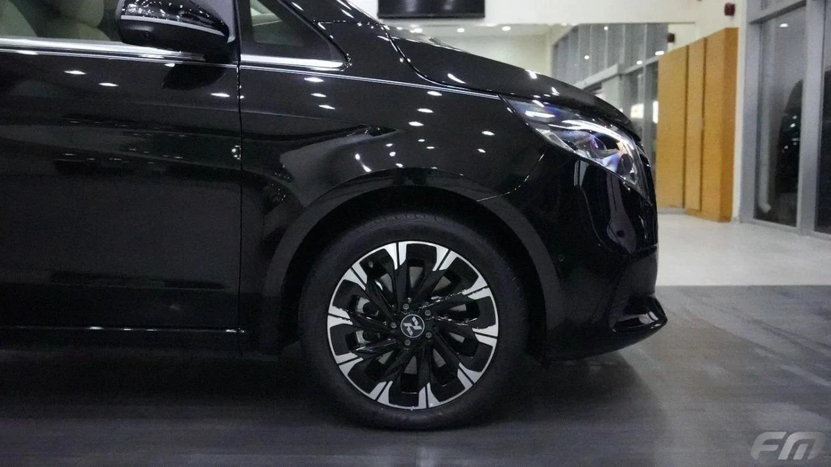 New Mercedes Benz V300 2025-18-18