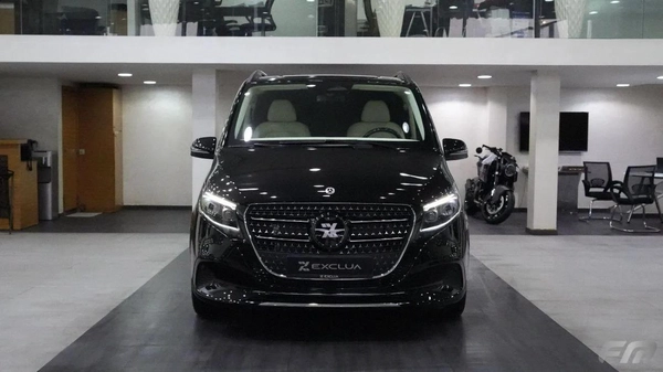 New Mercedes Benz V300 2025
