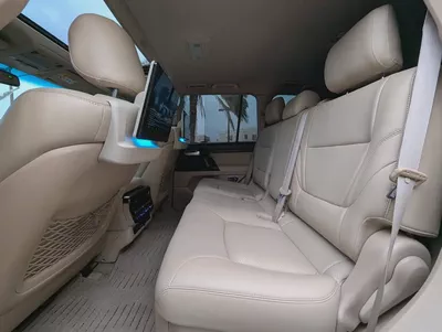 Toyota Land Cruiser GXR TOP 2015 Facelifted 2025 With Interior and Exterior - GCC Specs --7
