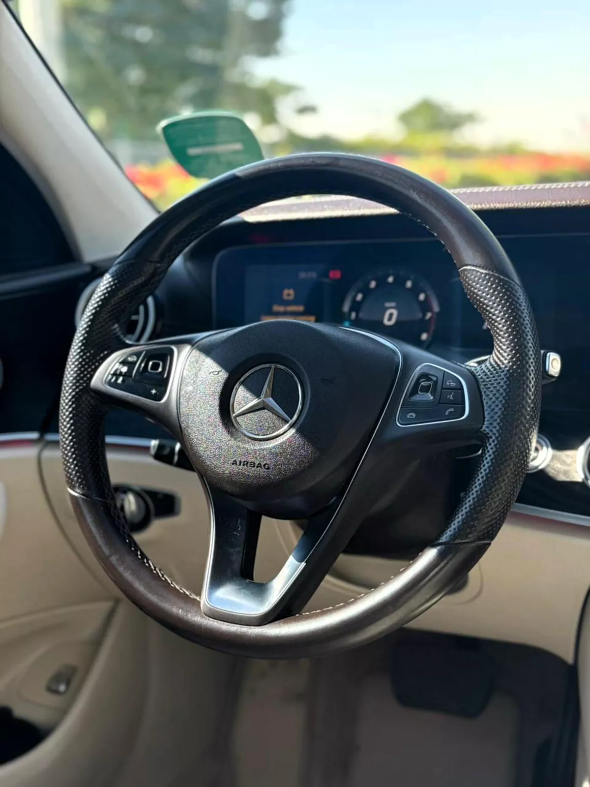 MERCEDES BENZ E200 | GCC SPECS | YEAR: 2017 | FULL OPTION-1-1
