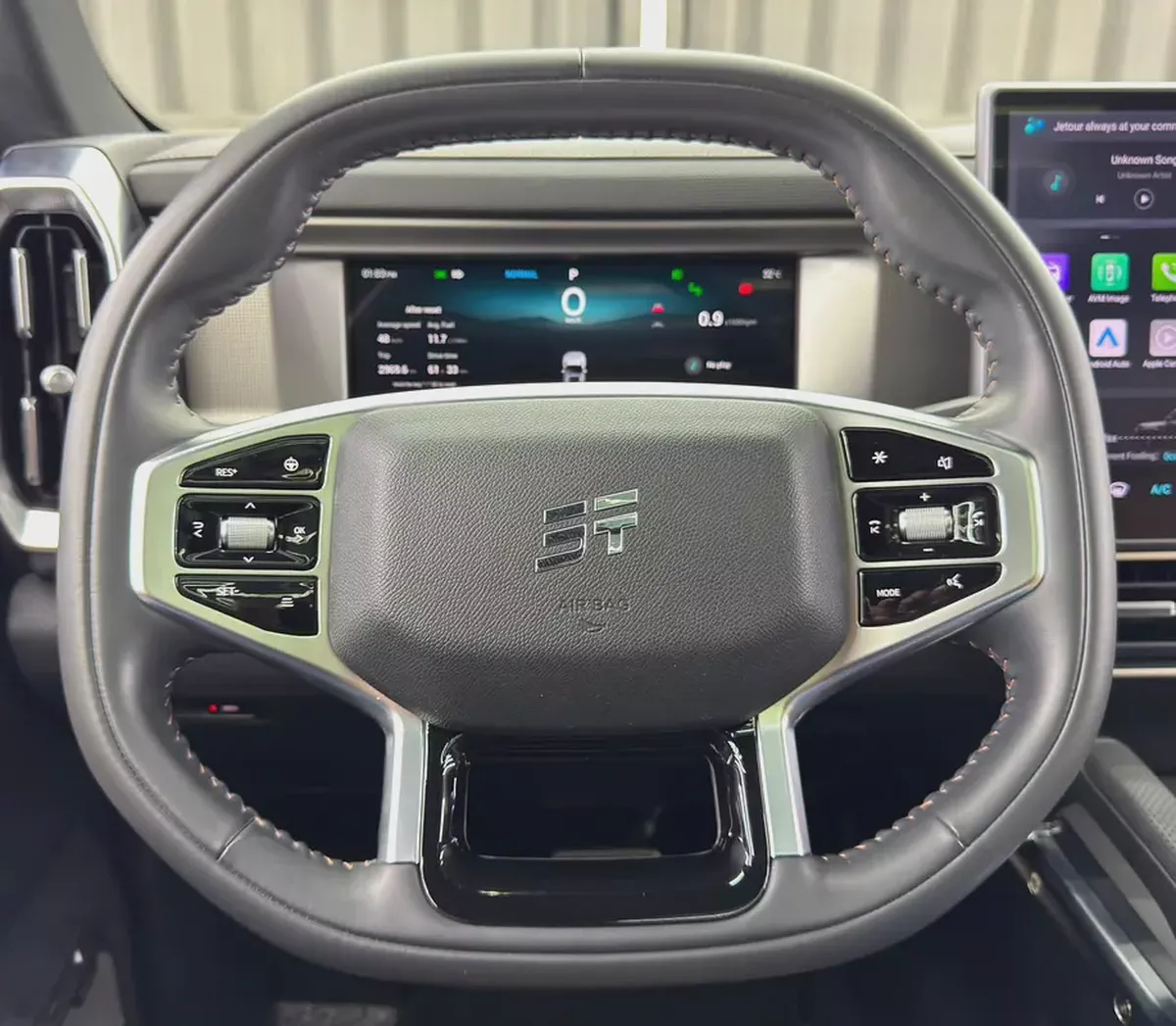 Defender Package  | Low Mileage | Jetour Warranty  11/2031 | Full Service History-13-13
